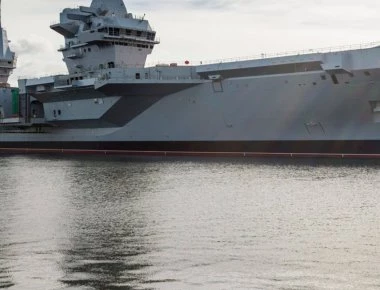 Βρετανικό ίδρυμα επιβεβαιώνει τη Ρωσία: Το HMS Queen Elizabeth μπορεί να βυθιστεί από 10 πυραύλους χαμηλού κόστους